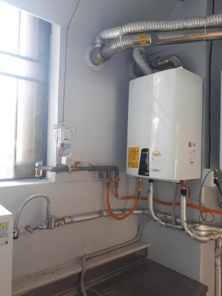 2000769928_Jq12f3EC_fd5ee7c97bff6088a04cb2e6247cb4d73e236905.jpg 이미지크게보기